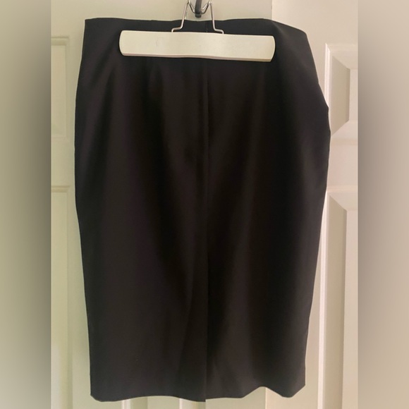 Theory NWT Pencil Skirt in Good Wool - Black - Brand New Size 6 - Picture 5 of 12